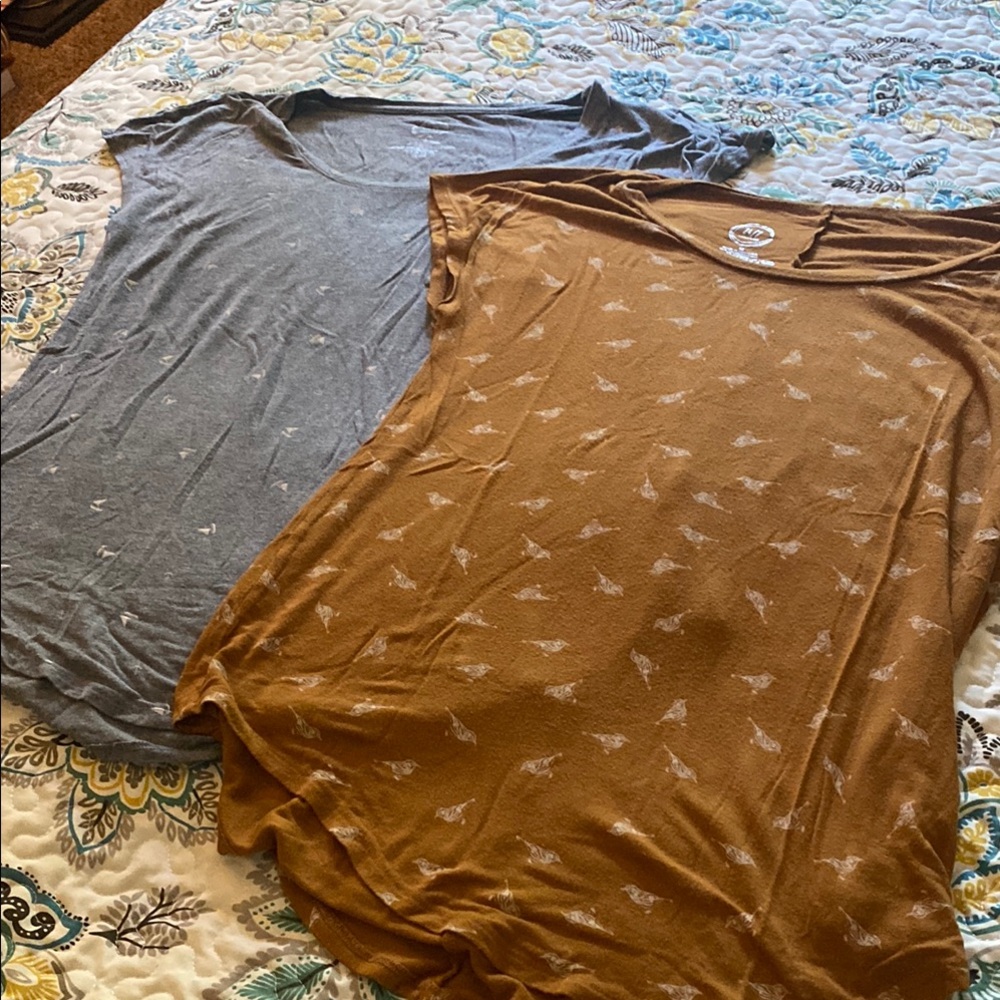 Maurices Short Sleeve Tees - Gray and Brown